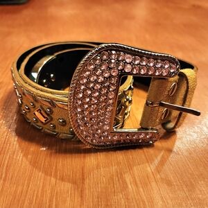 Elegant Gold Belt with Crystal Buckle